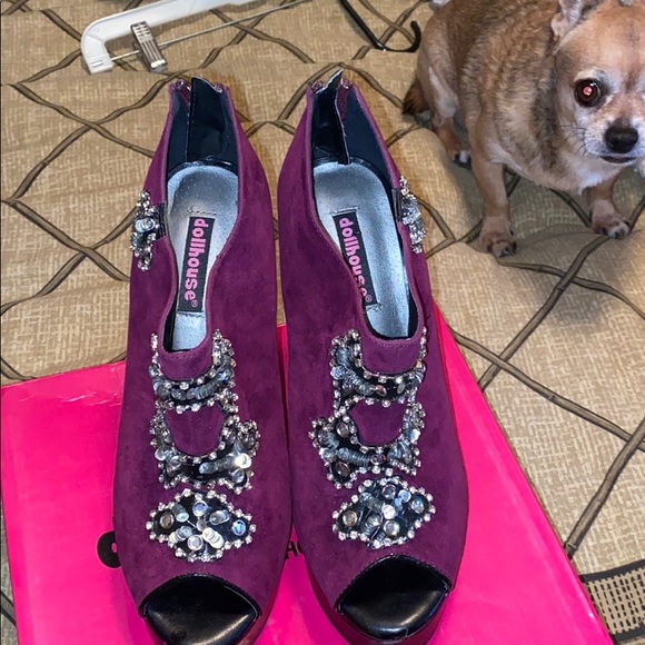 Plum velvet shoe booties - Picture 2 of 10